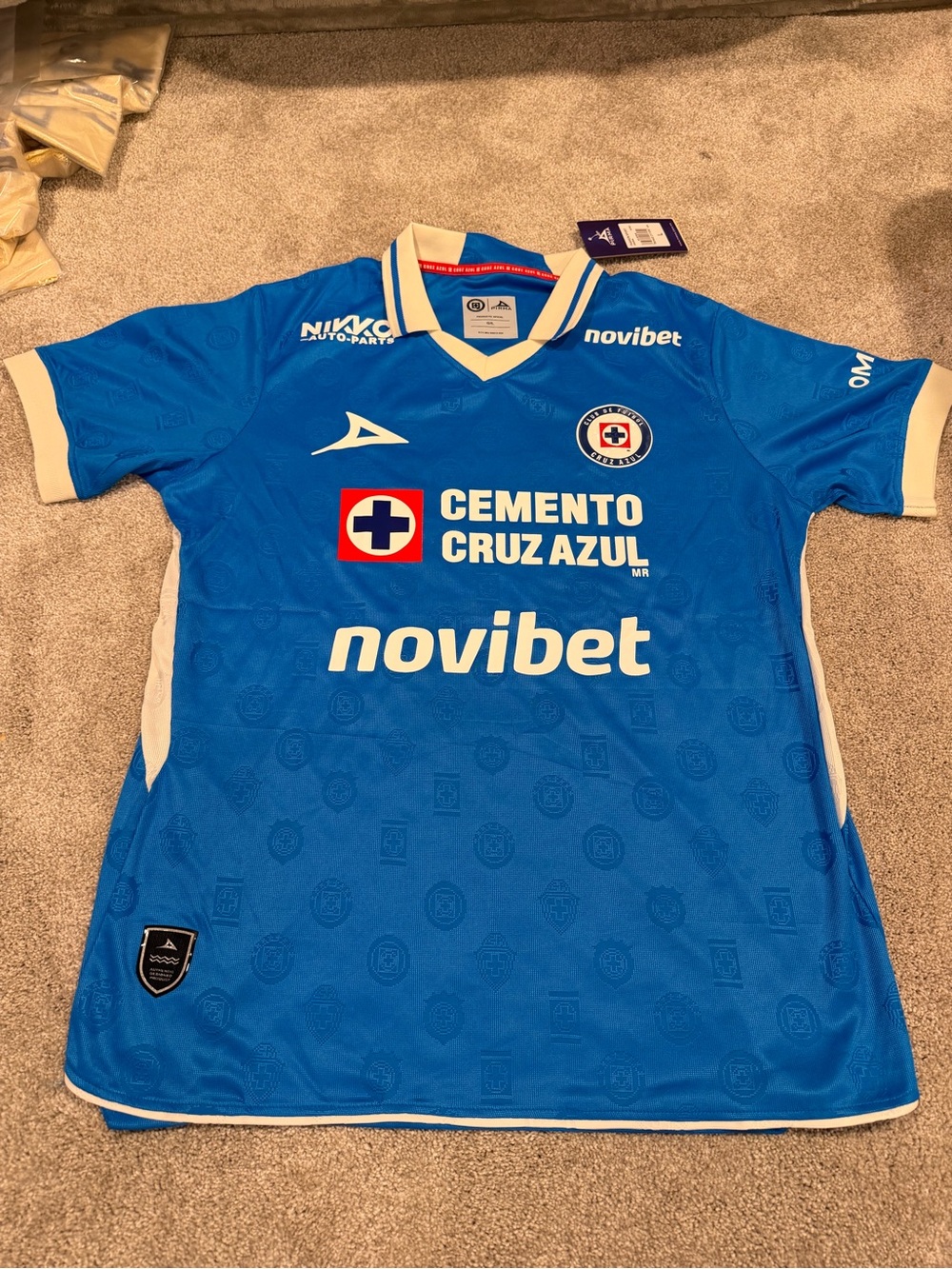 Cruz azul size large slim fit jersey